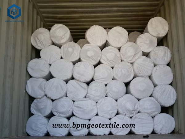 Non woven polypropylene geotextile fabric for Wooden Pool in Poland Non woven polypropylene geotextile fabric for Wooden Pool in Poland