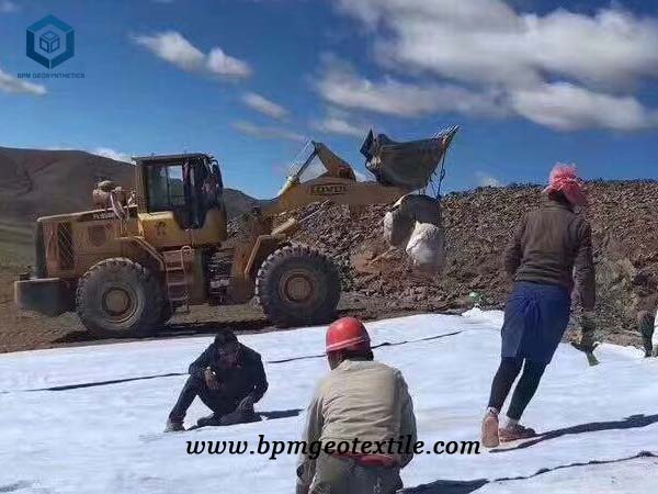 Short Fiber Non woven Geotextile Liner for Sale in Russia