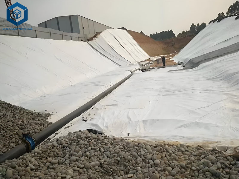 BPM Permeable Geotextile for Landfills Soil Separation