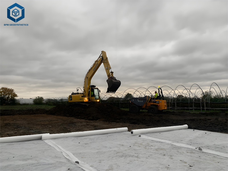 Geotextile Fabric Under Gravel for Slope Protection